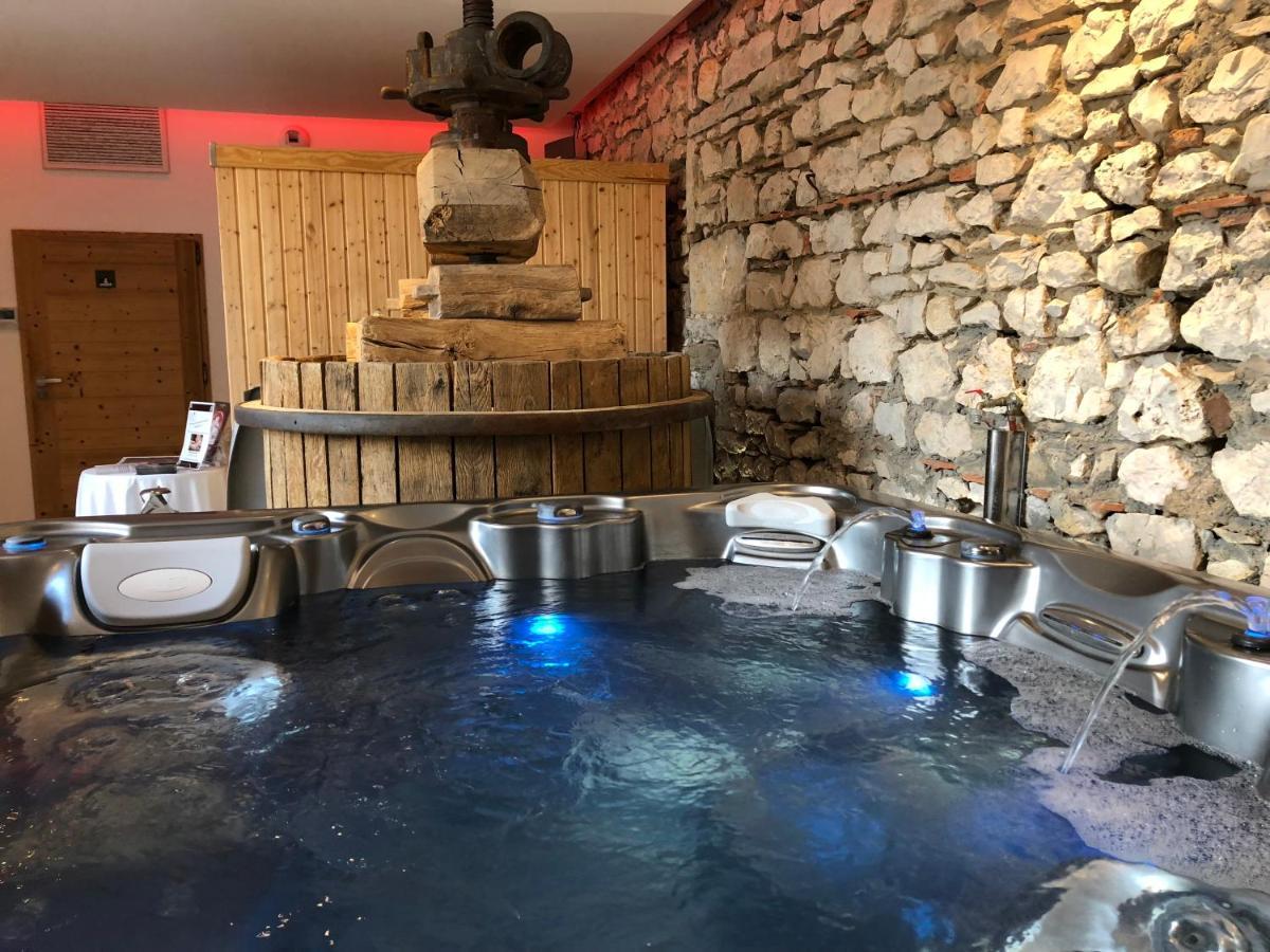 Les Villas Du Domaine De Suzel Vignieu Ngoại thất bức ảnh